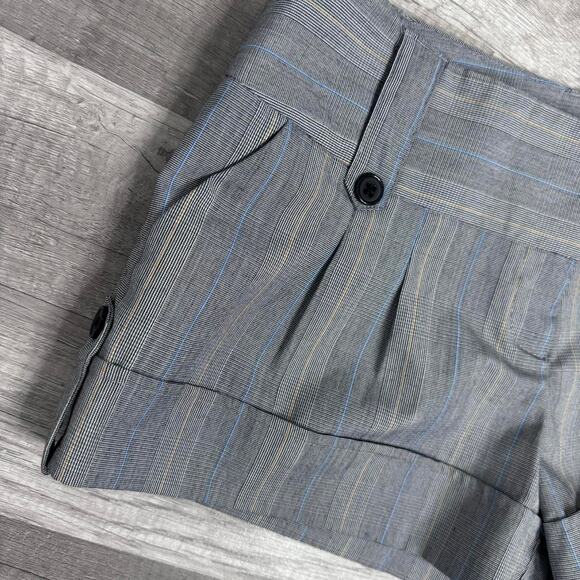 Y2K Cuffed Dress Shorts Low Rise Pleated Buttons Size 3 - Picture 4 of 6